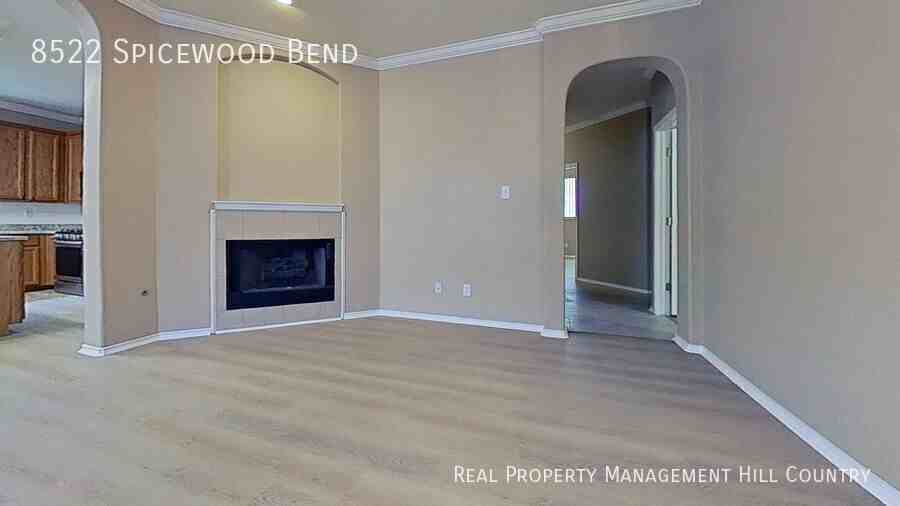 8522 Spicewood Bnd - Photo 6 of 14