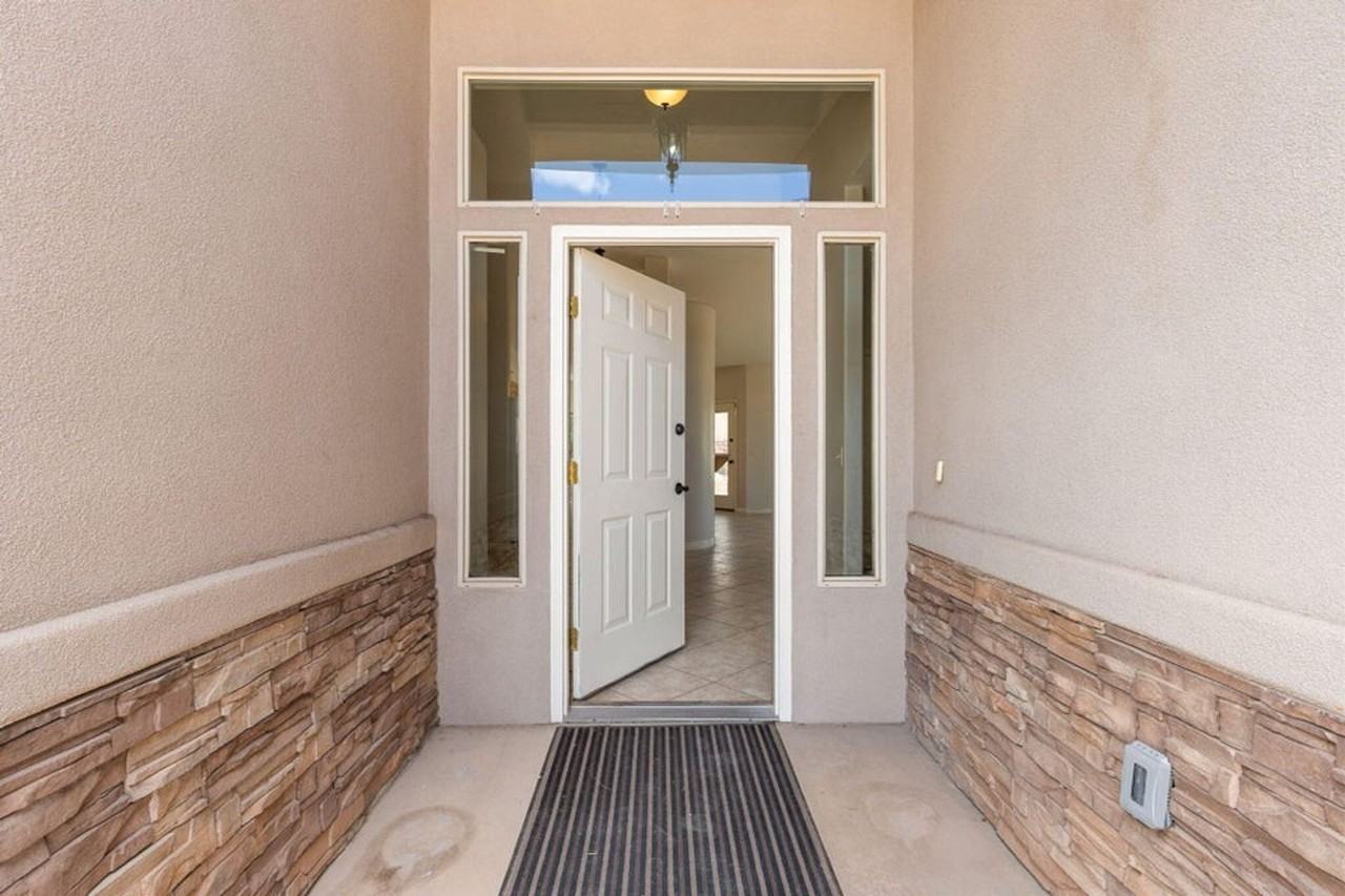 2310 Adonis Cir - Photo 7 of 45