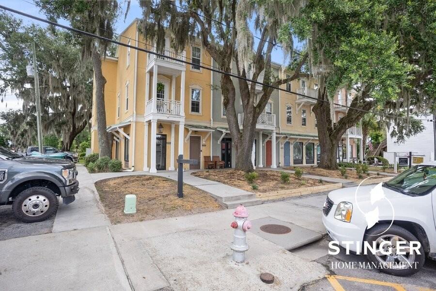 828B Paris Ave - Photo 2 of 39