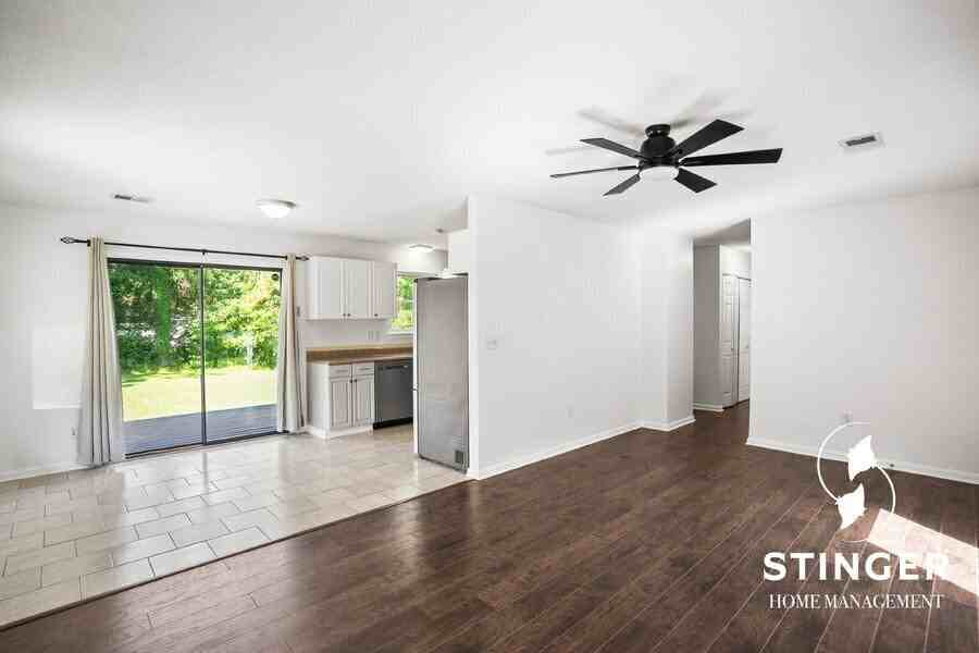 1713 Drayton Dr - Photo 5 of 21