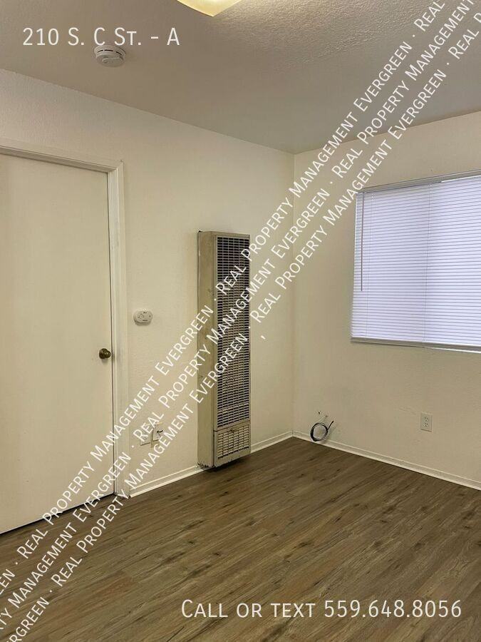 210 S C St #A - Photo 4 of 11