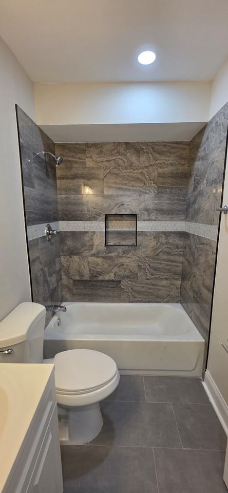 415 E 21st St - Photo 2 of 17