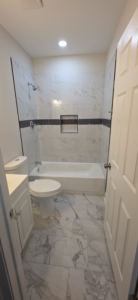 415 E 21st St - Photo 5 of 17