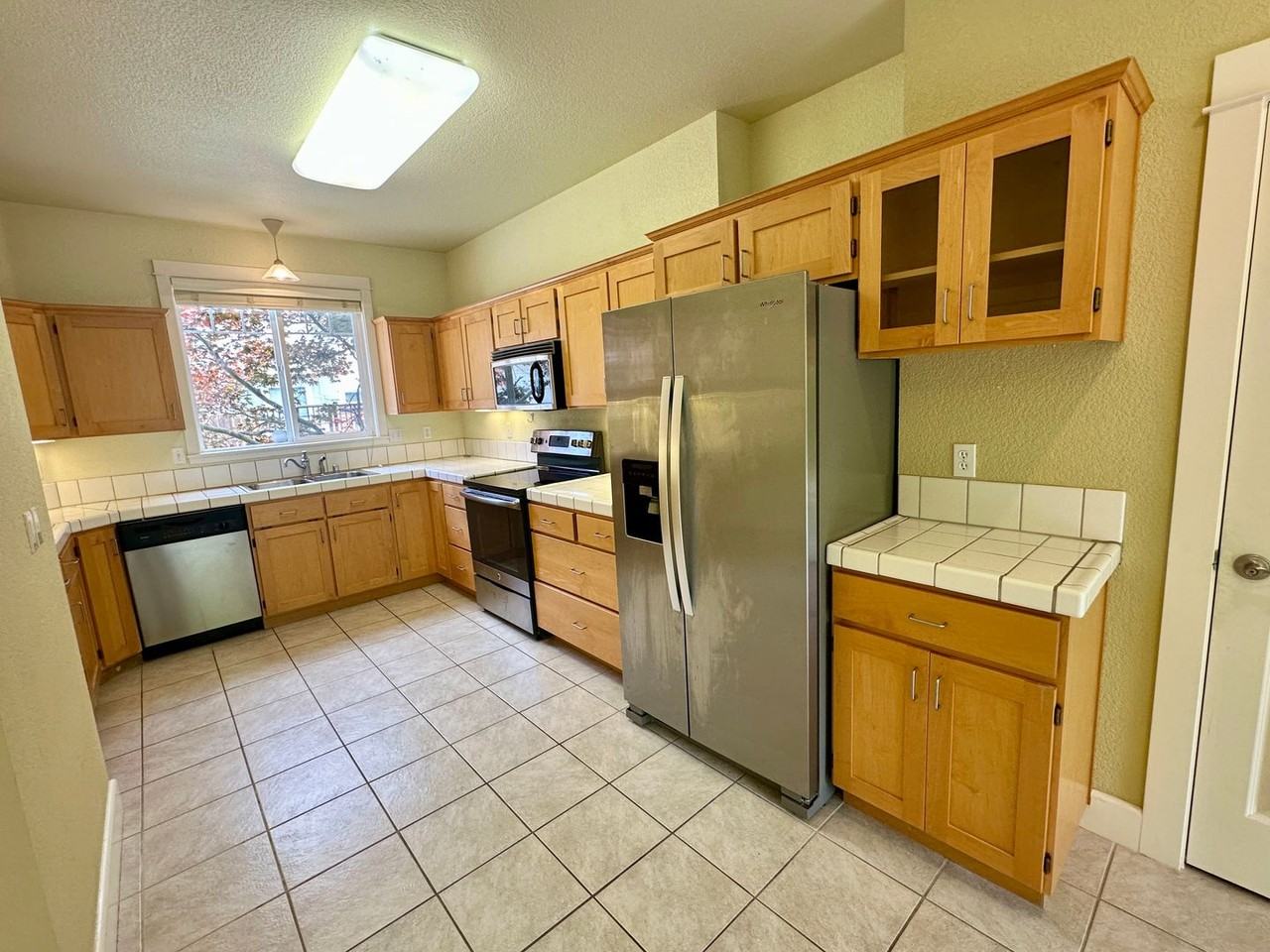 3220 T St #2 - Photo 4 of 24
