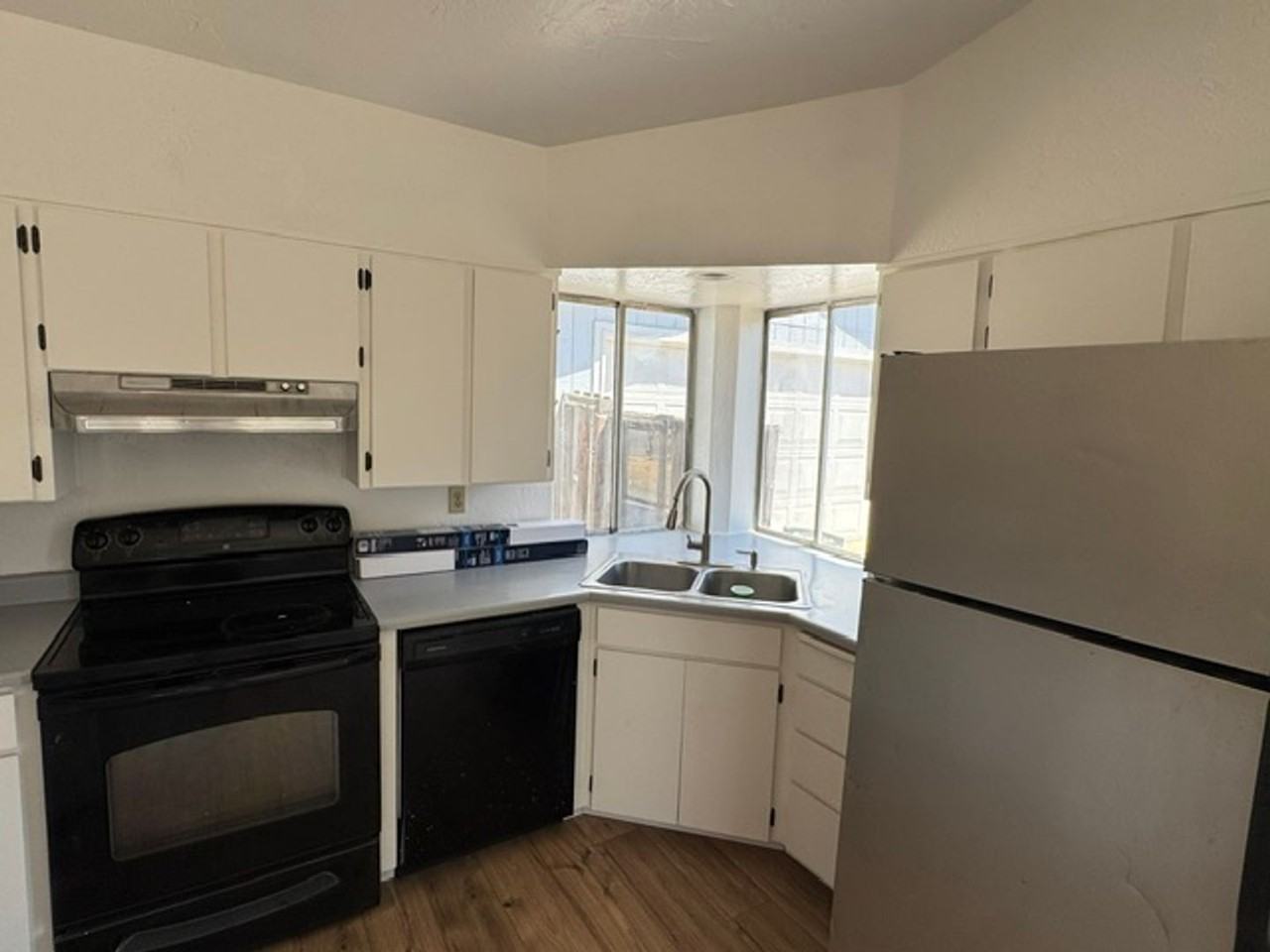 281 Arnwood St - Photo 2 of 17