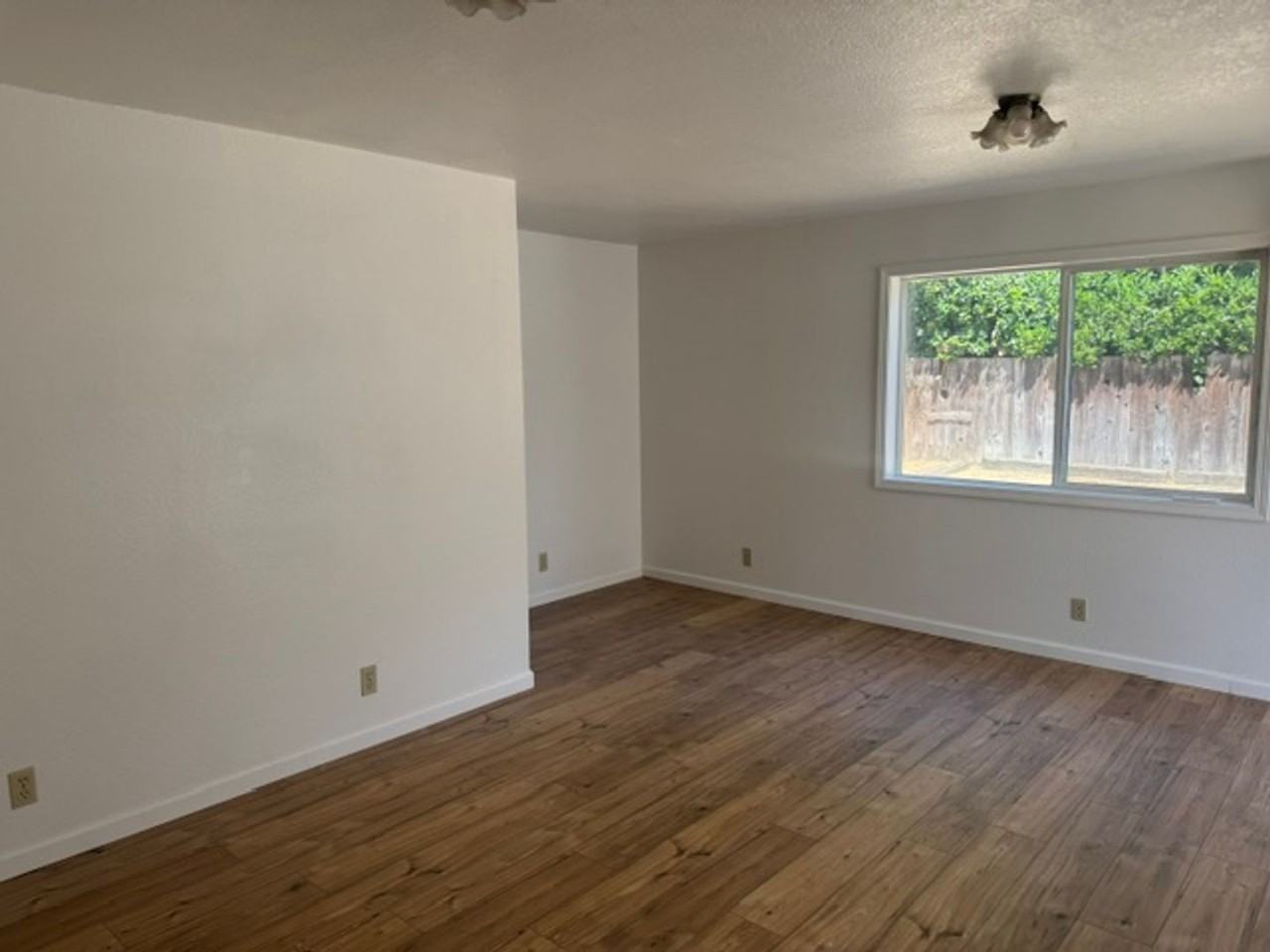 281 Arnwood St - Photo 7 of 17