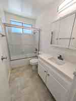 featured image of 648 N Hayworth Ave