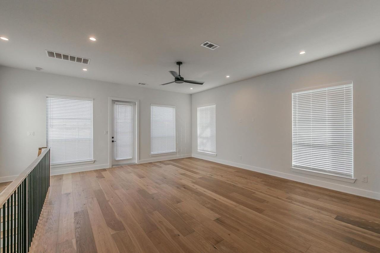 682 W Main St - Photo 7 of 31