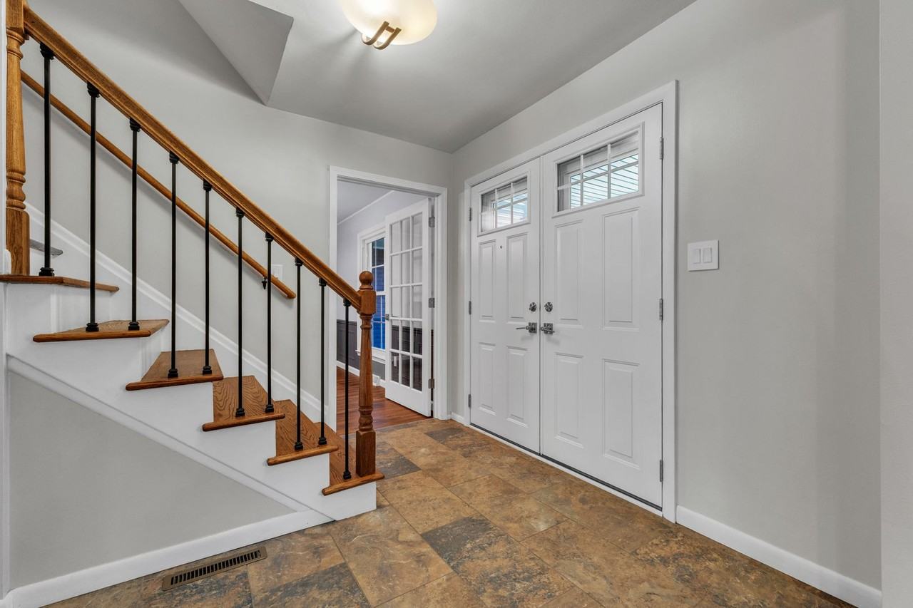 3015 High Pointe Ct - Photo 4 of 50