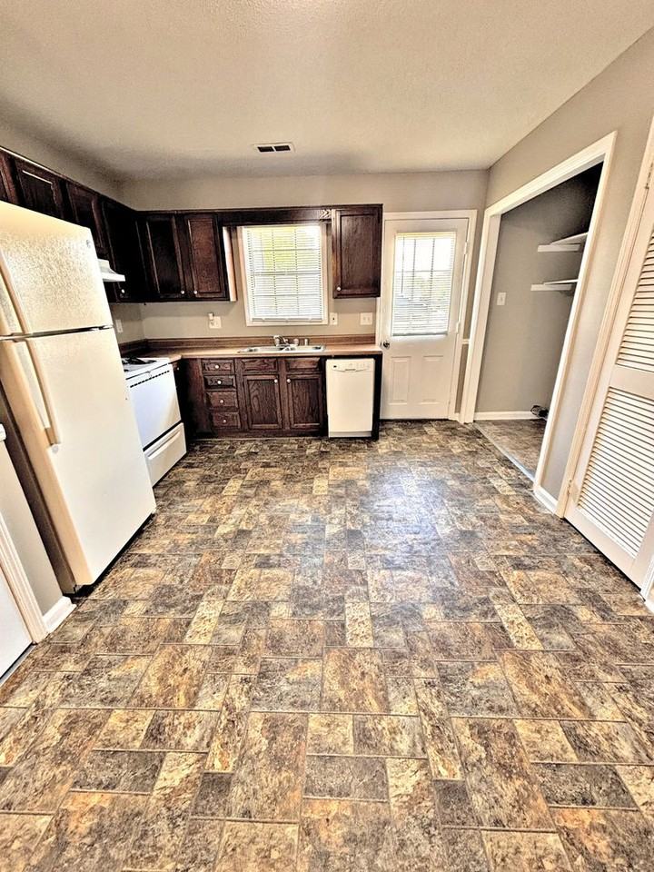 2917 Wimberly Dr Sw #D - Photo 5 of 19