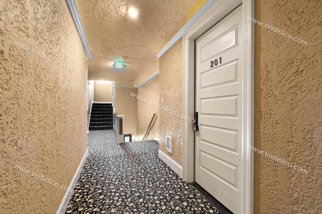 2076 Nw Johnson St #201 - Photo 5 of 17