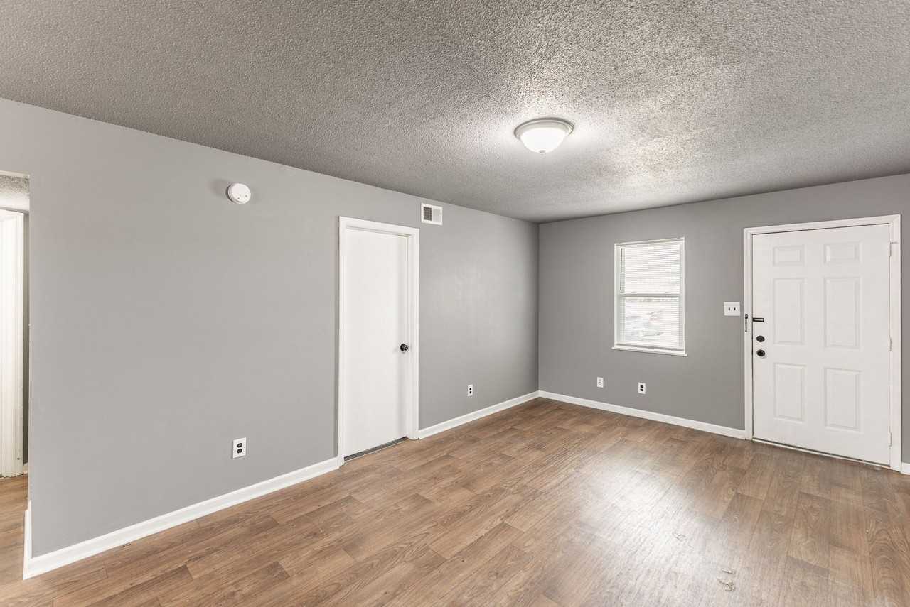 221 Bluebird Ln Sw - Photo 6 of 18