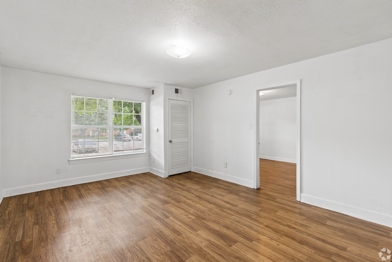 2115 Central Parkway SW - Photo 3 of 10