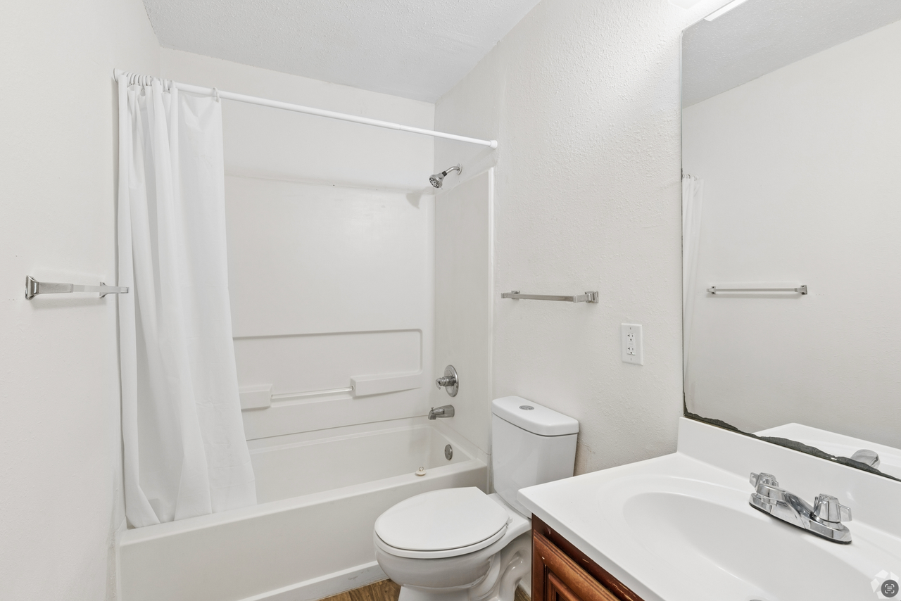 2115 Central Parkway SW - Photo 4 of 10