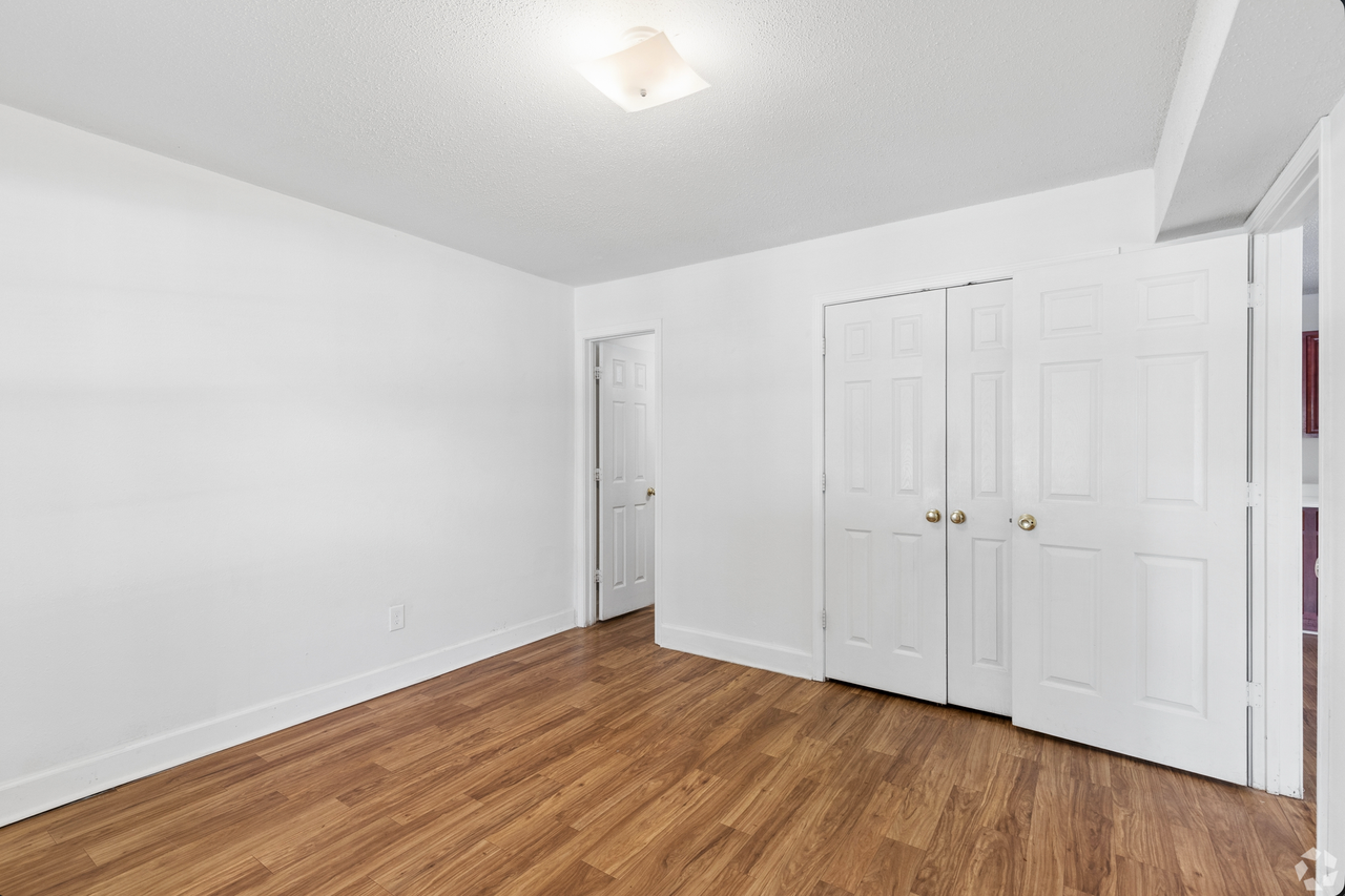 2115 Central Parkway SW - Photo 6 of 10