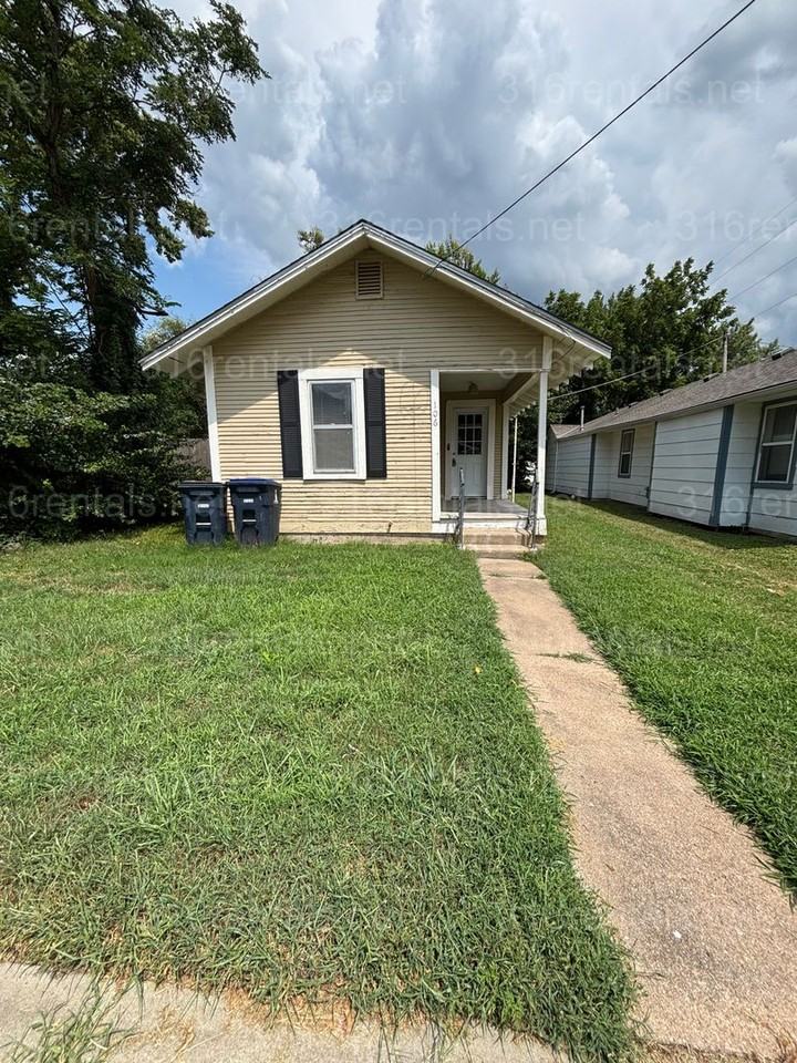 106 S Arthur St - Photo 2 of 12