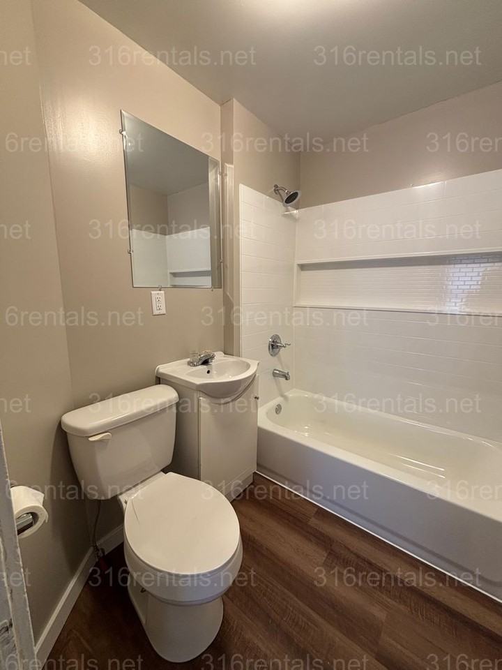 106 S Arthur St - Photo 3 of 12