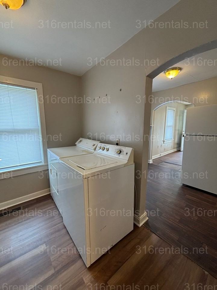 106 S Arthur St - Photo 6 of 12