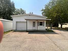 featured image of 171 E 3rd St