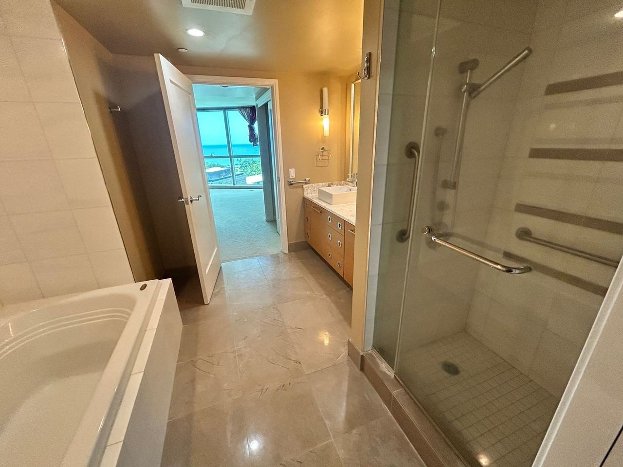 1177 Queen St #1906 - Photo 7 of 27
