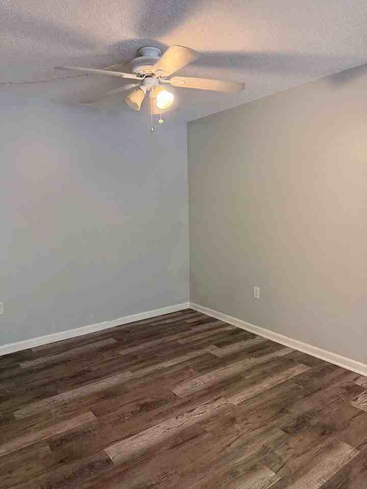 1372 Pine Ridge Cir E - Photo 6 of 22