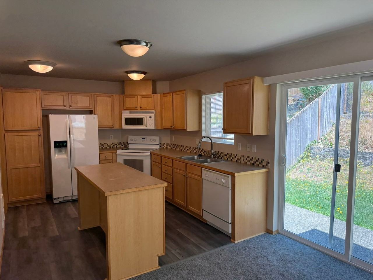 28202 241st Ave Se - Photo 2 of 11