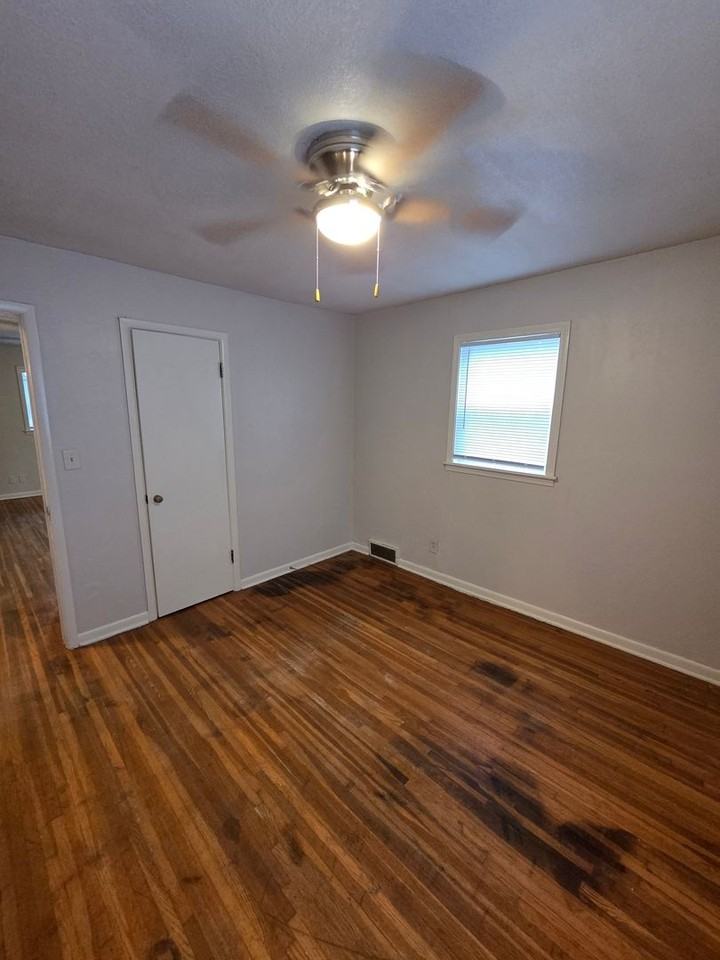 2565 N Kansas St - Photo 4 of 11