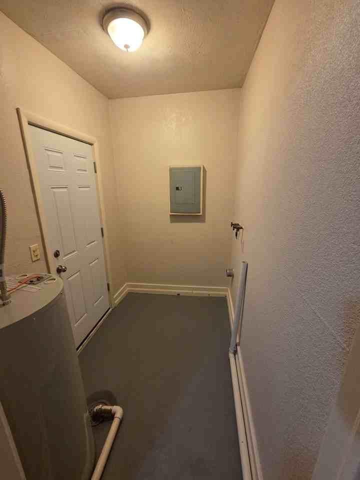 2565 N Kansas St - Photo 6 of 11