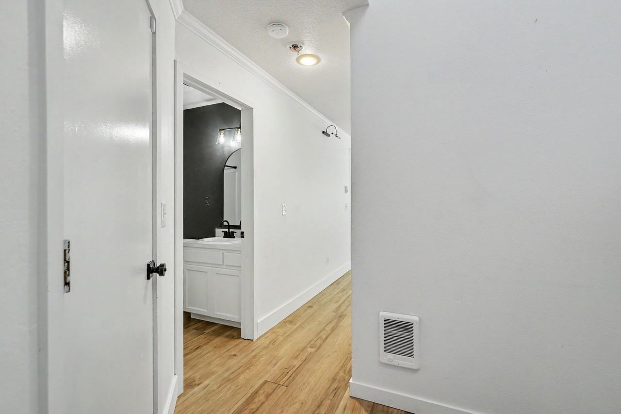 Springcrest - VPM526062S-6 - Photo 6 of 50
