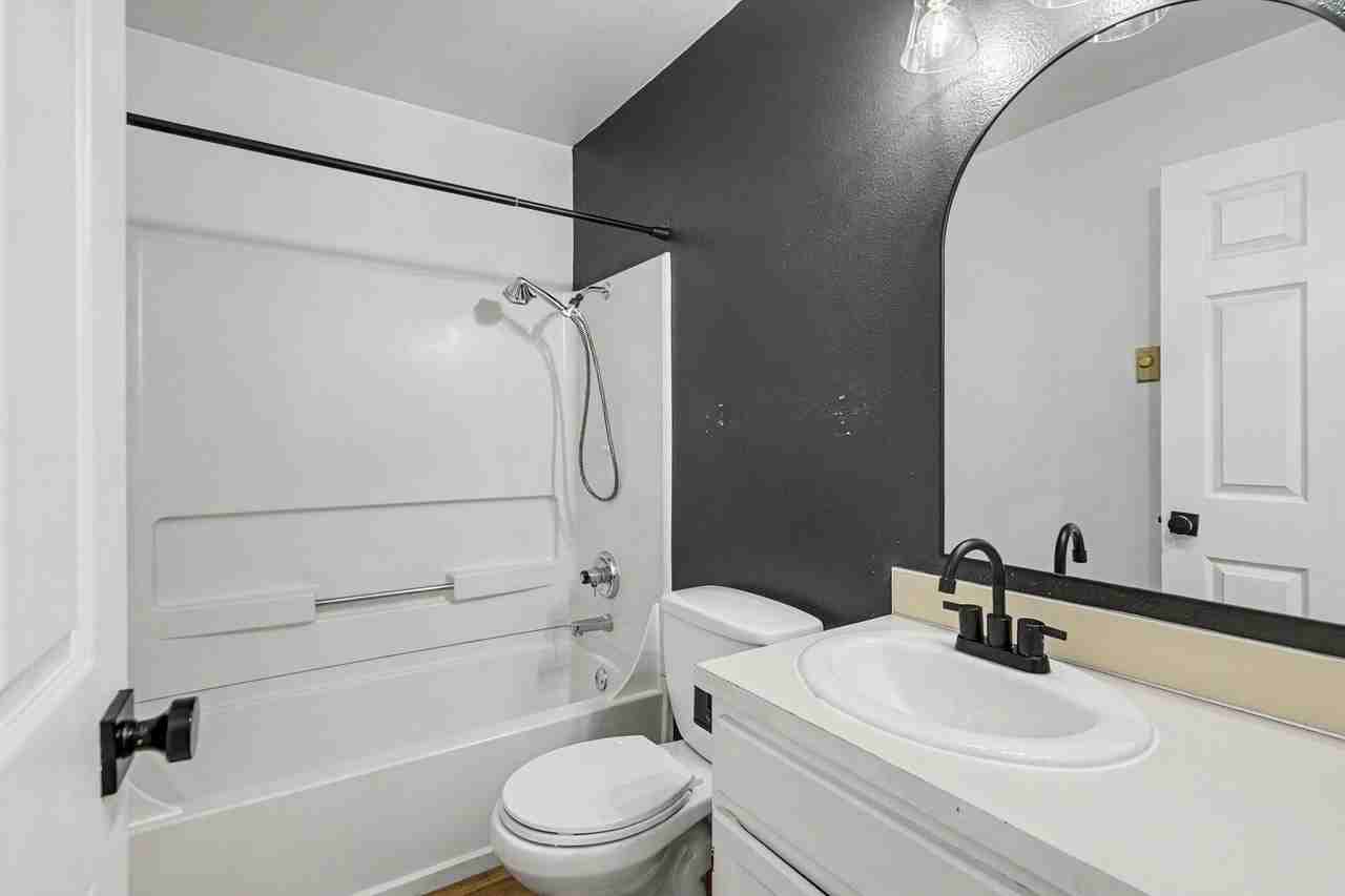 Springcrest - VPM526062S-6 - Photo 7 of 50