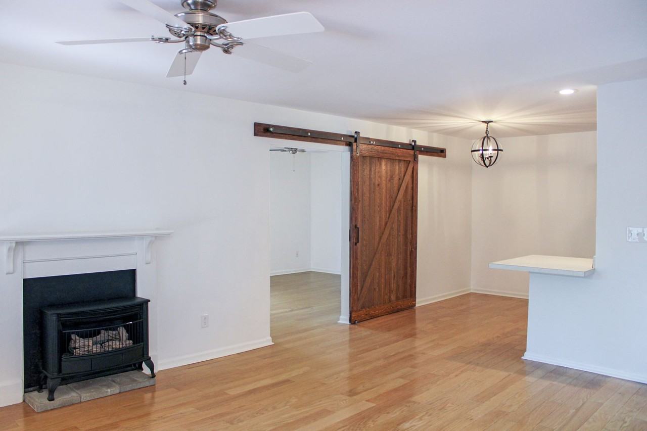 42 Waterwheel Dr - Photo 4 of 17