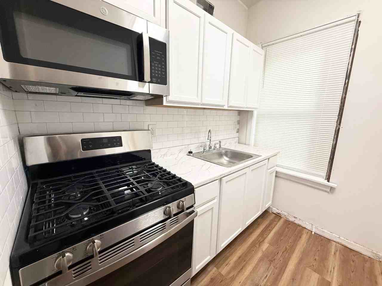 2262 N Gratz St - Photo 7 of 19