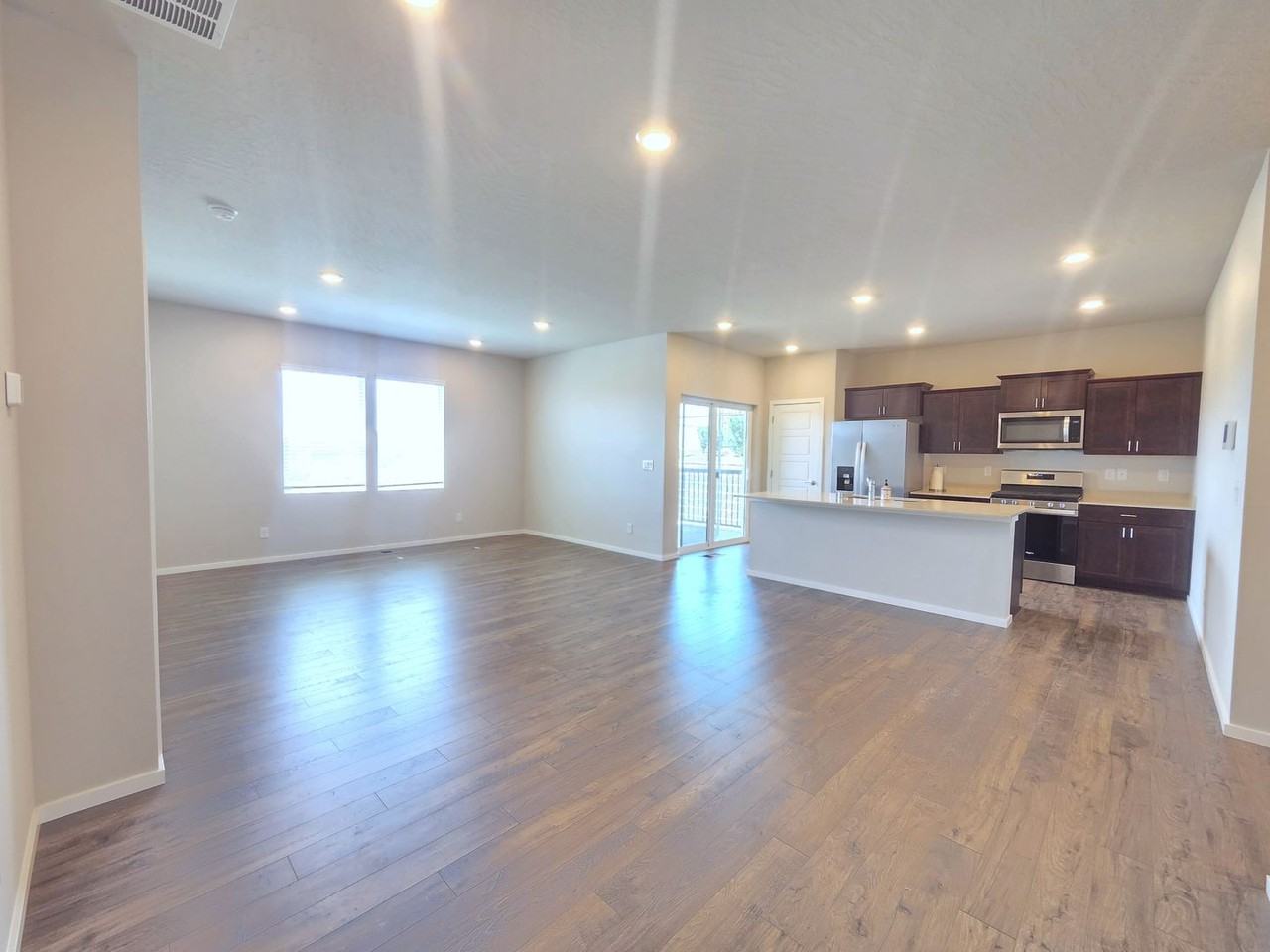 5428 E Bridgeport Ct - Photo 2 of 25