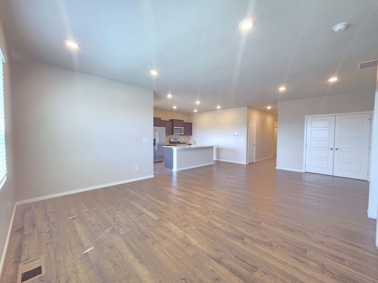 5428 E Bridgeport Ct - Photo 4 of 25