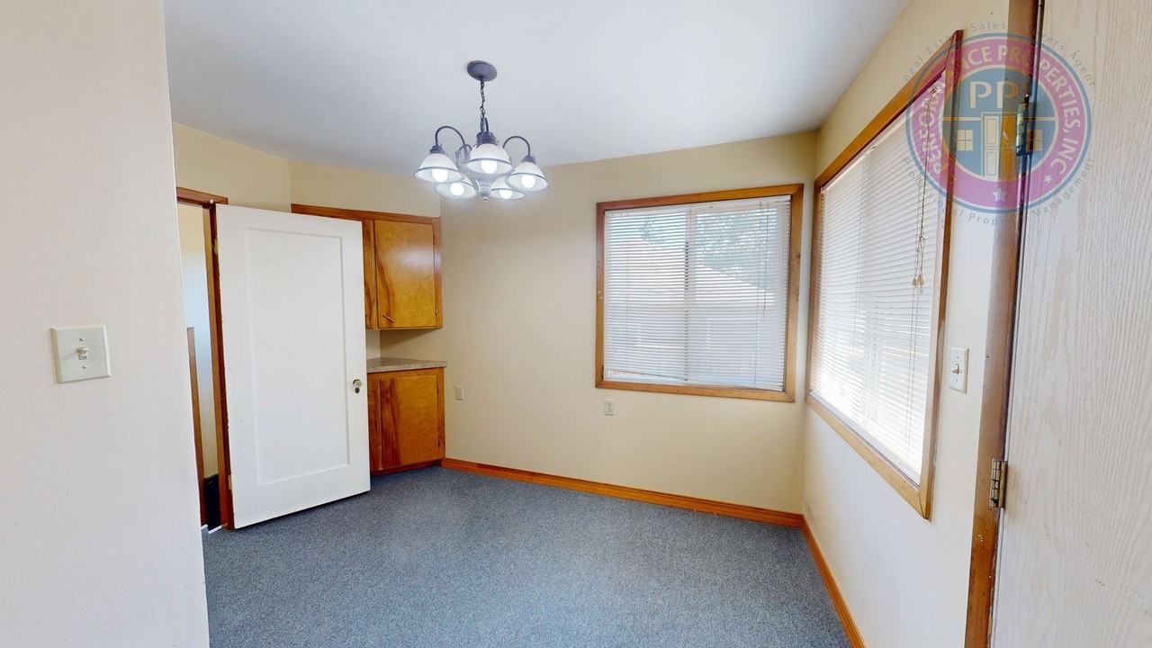 5329 N Willamette Blvd - Photo 4 of 31