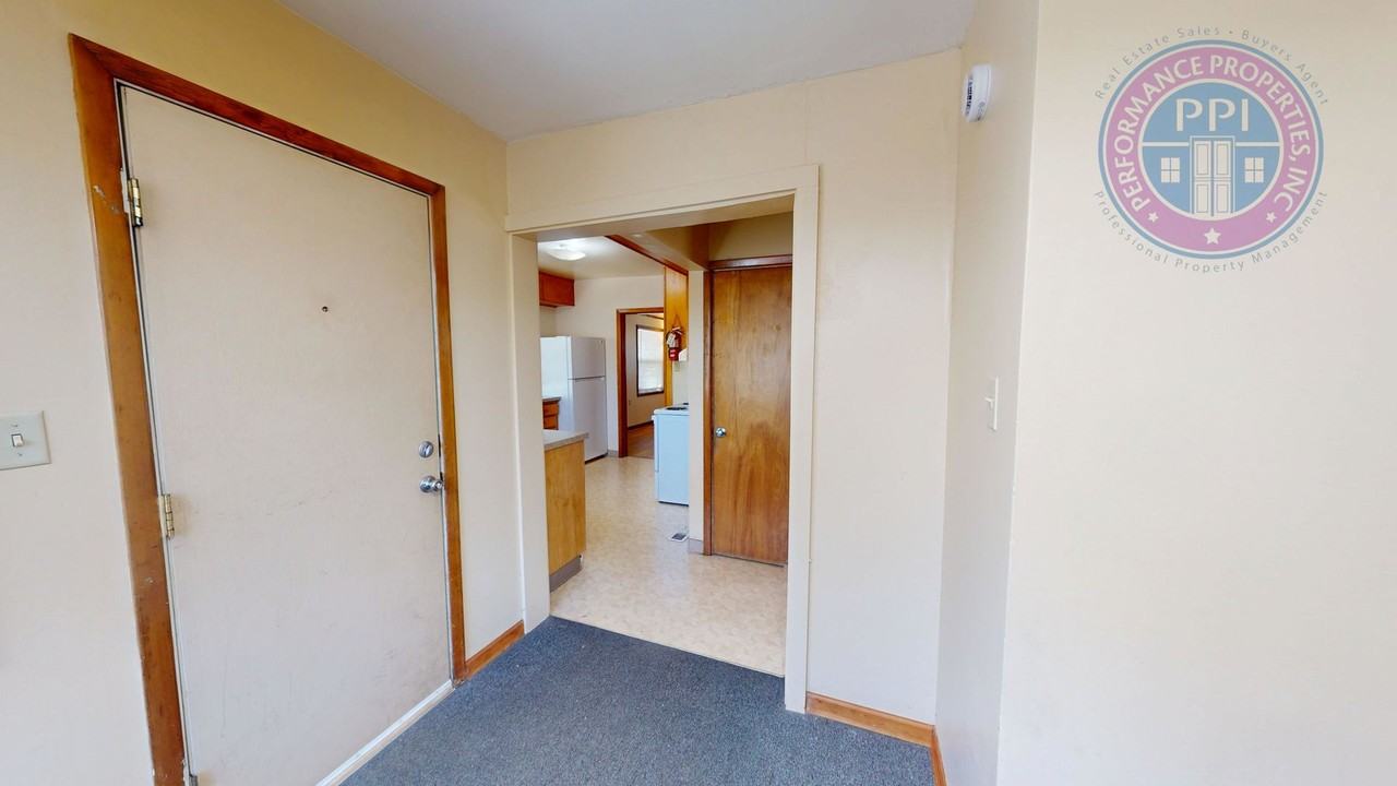5329 N Willamette Blvd - Photo 5 of 31