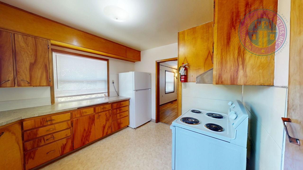 5329 N Willamette Blvd - Photo 7 of 31