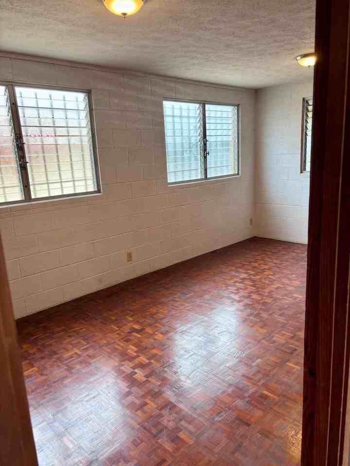 3463 Kaimuki Ave #2 - Photo 4 of 18