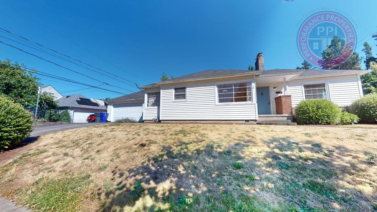 4793 N Willamette Blvd - Photo 2 of 24