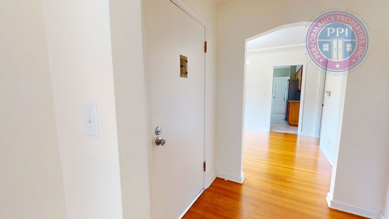 4793 N Willamette Blvd - Photo 4 of 24