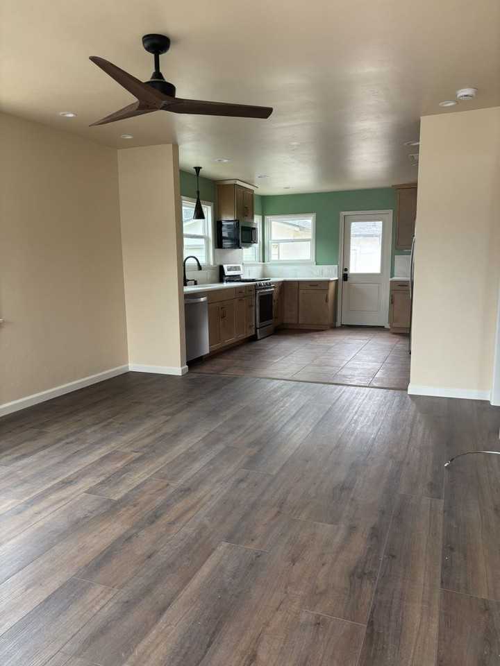 314 Castaic Ave - Photo 3 of 15