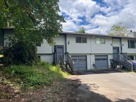 featured image of 2772 Se Van Water St