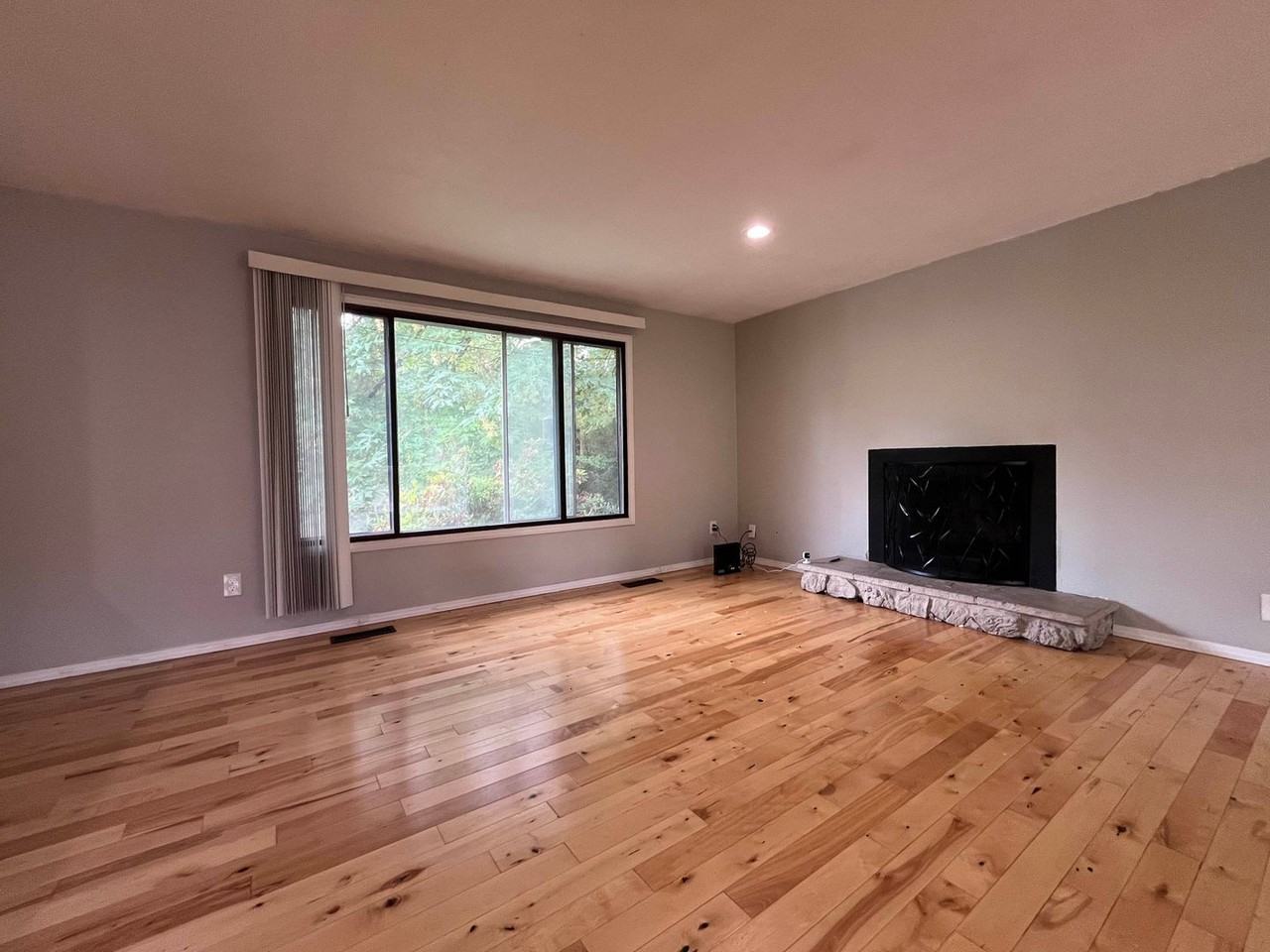 2772 Se Van Water St - Photo 5 of 40