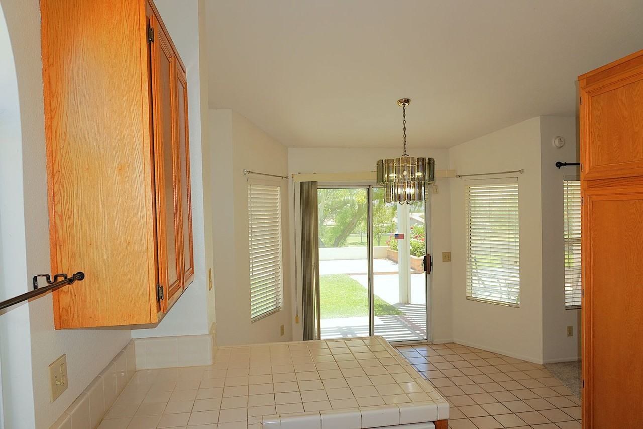 1366 Fairway Oaks Ave - Photo 7 of 24