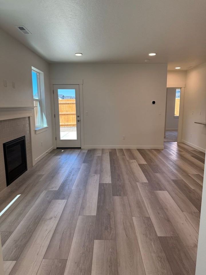 61073 Ne Unity Pl - Photo 3 of 29