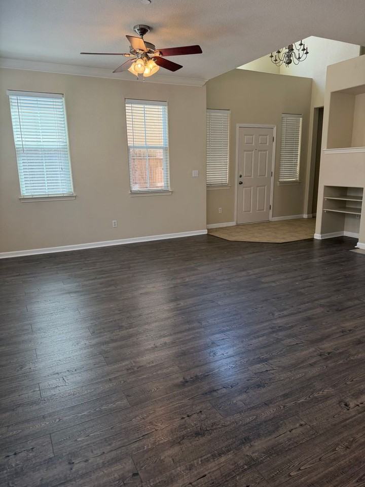2348 La Villa Way - Photo 3 of 18