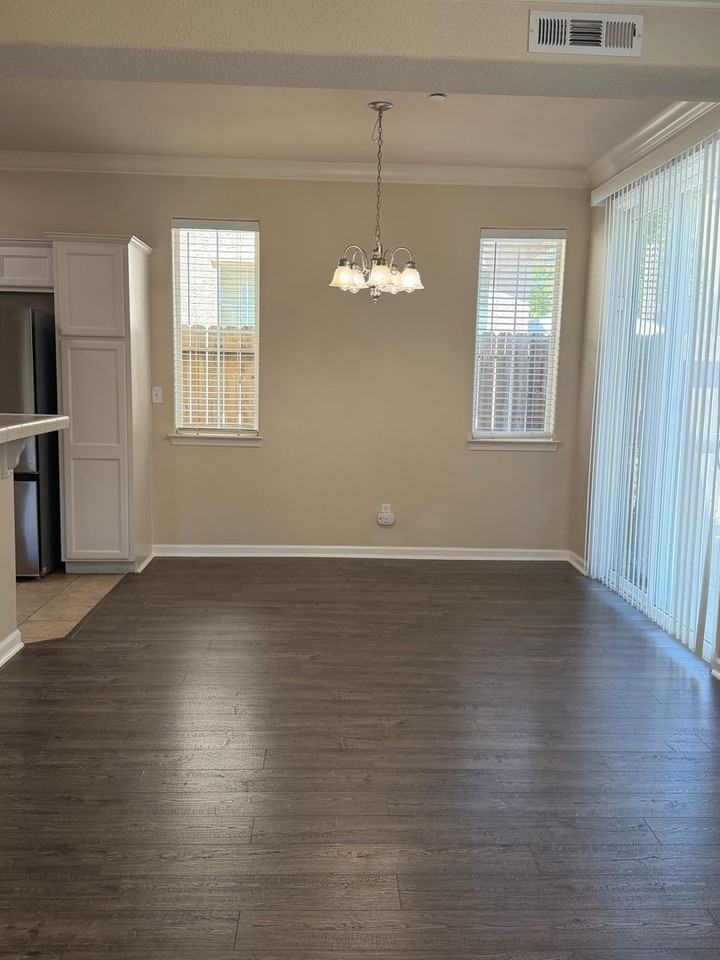 2348 La Villa Way - Photo 7 of 18