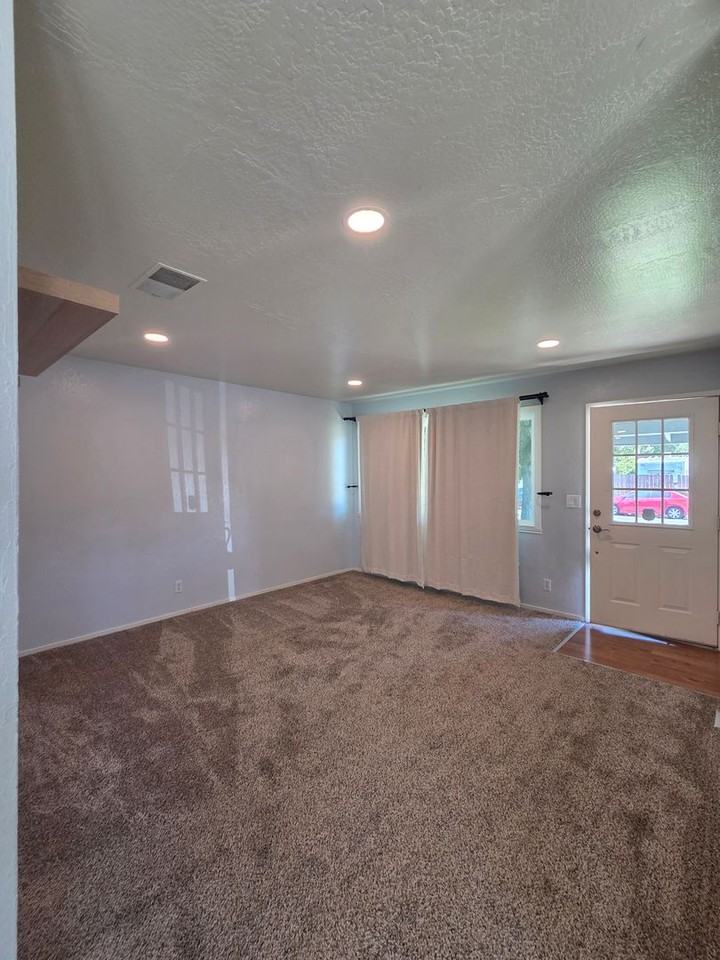 1955 Southwood Dr - Photo 4 of 18