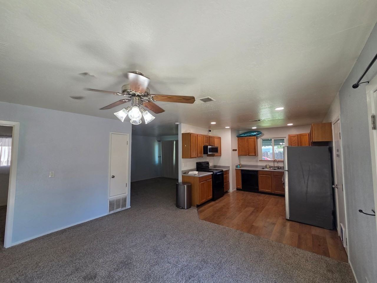 1955 Southwood Dr - Photo 5 of 18