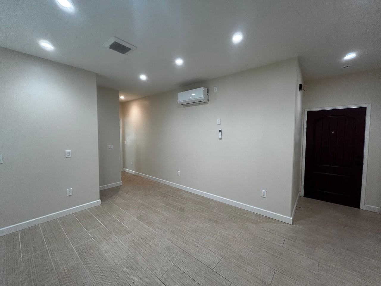306 N Pine St #1-2 - Photo 6 of 18